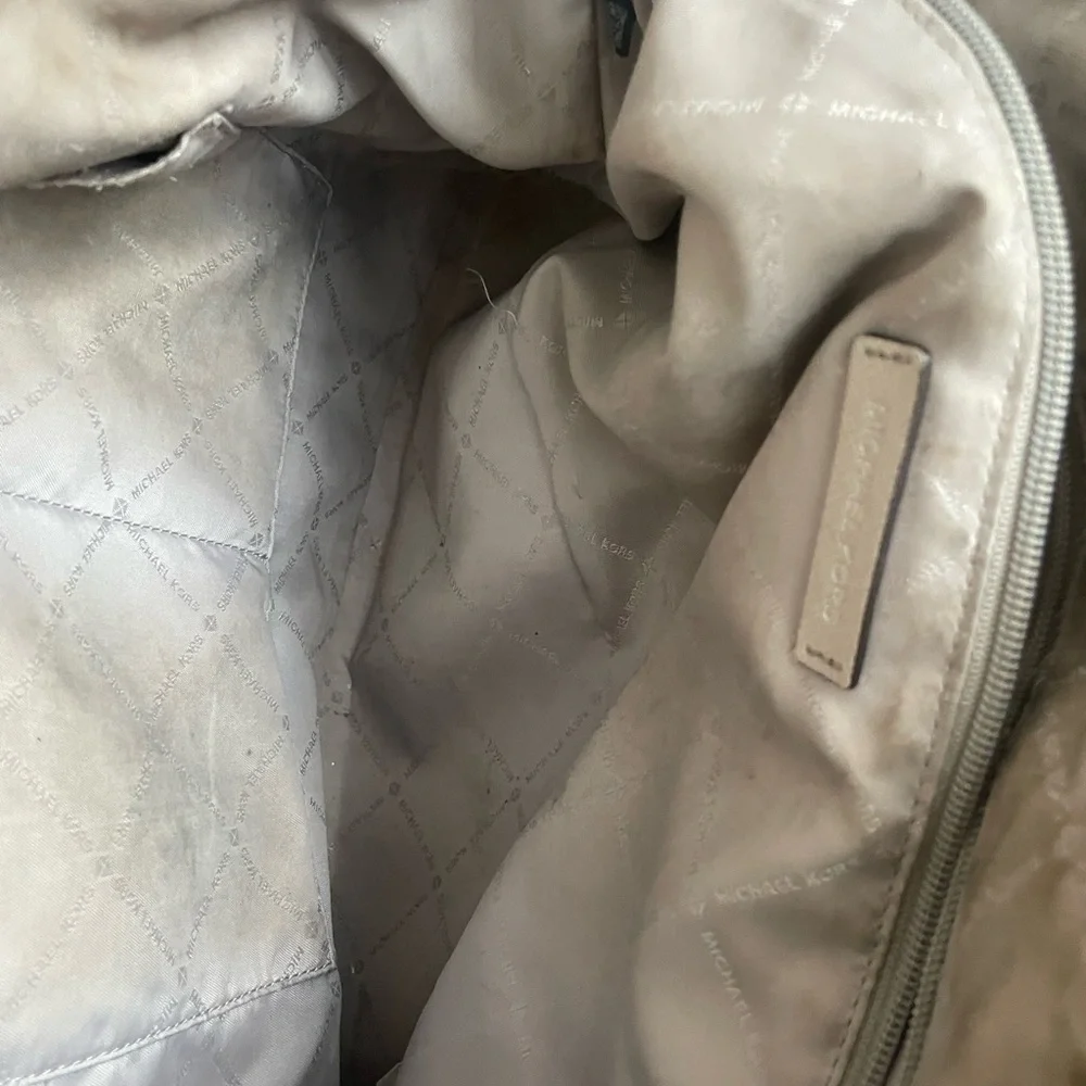 MICHAEL KORS Taupe Jet Set Saffiano Leather Tote Shoulder Bag Voyager